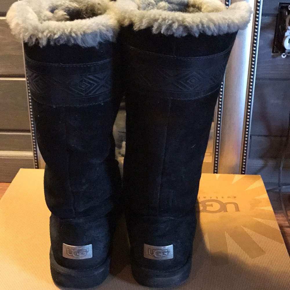 Ugg Boots - image 5